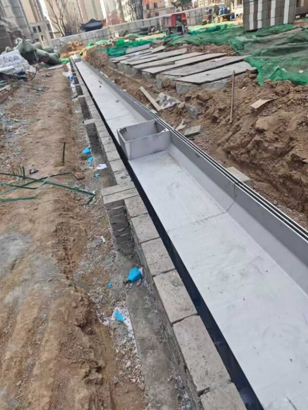 3 linear slot drain.jpg 3 linear slot drain.jpg
