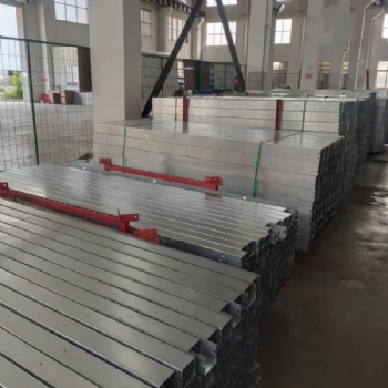 HDG Hot Dip Galvanized Hinged Cover Wireway | Outdoor Anti-Corrosion Cable Trough Fittings