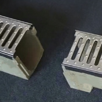 CE Resin Concrete Drainage Channel With A15 Stamped Trench Cover