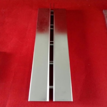 Decorative Hidden Slot Drain for Landscape & Pavement, Full Load Grade A15-D400