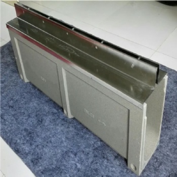 Decorative Hidden Slot Drain for Landscape & Pavement, Full Load Grade A15-D400