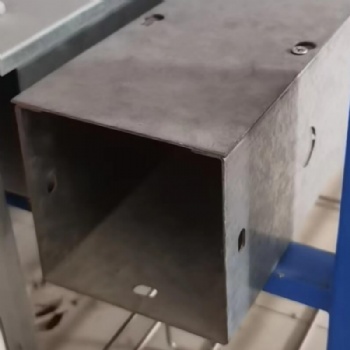Steel Solid Enclosed Cable Raceway with Knock‑outs and Bolt‑Locking System