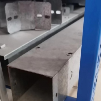 Steel Solid Enclosed Cable Raceway with Knock‑outs and Bolt‑Locking System
