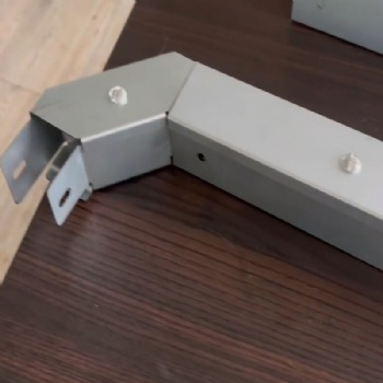 Cable Tray with Twist Lock Cover | Cable Tray with Rotating Cover Fastener